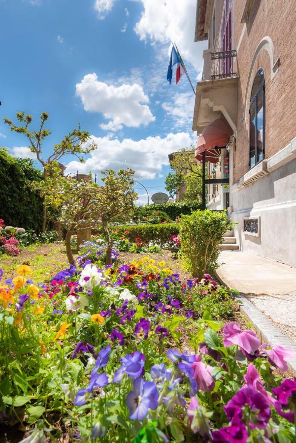 Villa Elda Boutique Hotel Сієна Екстер'єр фото